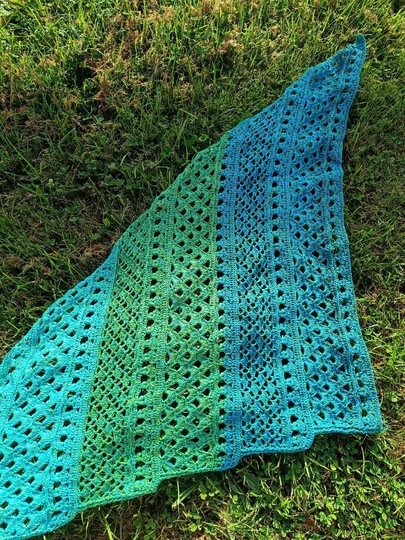 Crochet Pattern Triangular Scarf "Dryope"