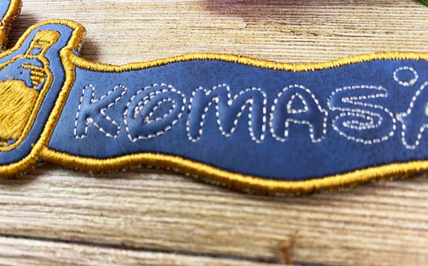 Stickdatei 3D-Anhänger KOMASÄUFER, Maschinenstickdatei