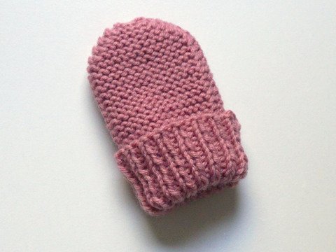 Strickanleitung für wärmende Baby Fäustlinge