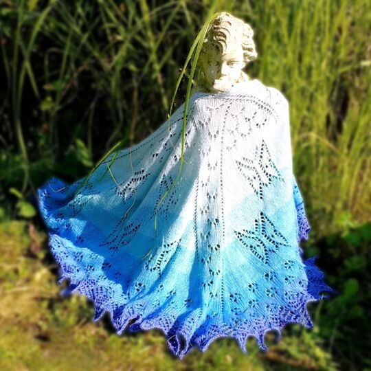 Ayane, Laceshawl knitting, butterflies