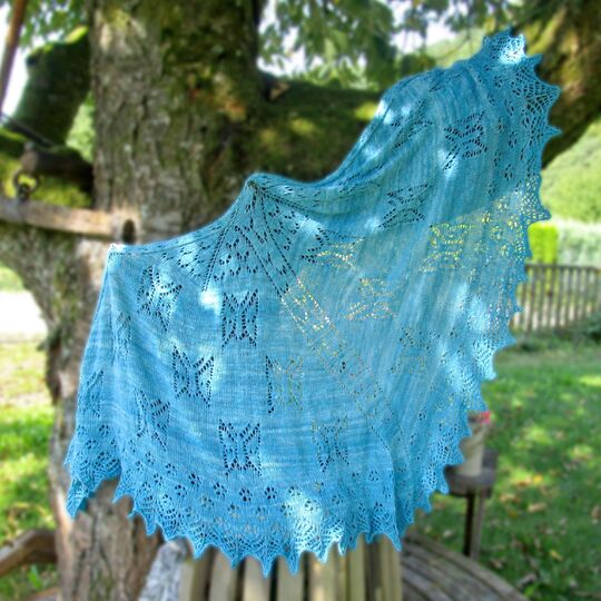 Ayane, Lochmustertuch stricken, Schmetterlinge