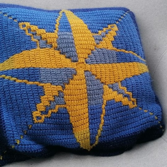 Compass (pillow)