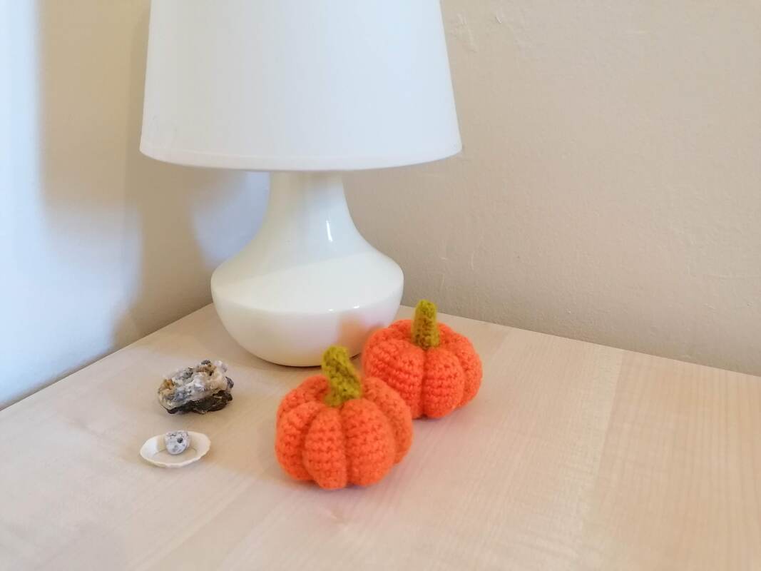 Amigurumi Kürbis Häkelanleitung – Einfache Herbstdekoration & Geschenkidee - Bild 4