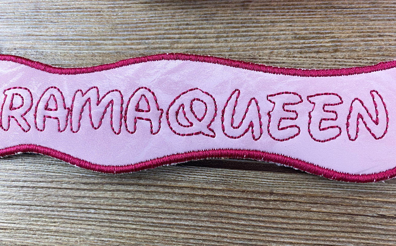 Stickdatei 3D-Anhänger Dramaqueen