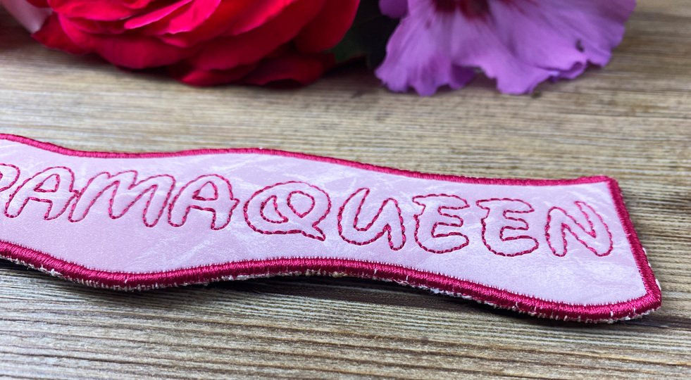 Stickdatei 3D-Anhänger Dramaqueen