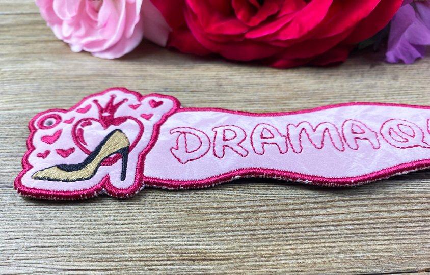 Stickdatei 3D-Anhänger Dramaqueen