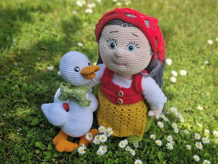 Puppenkleidung für das Gänselieschen und Gustav Gans