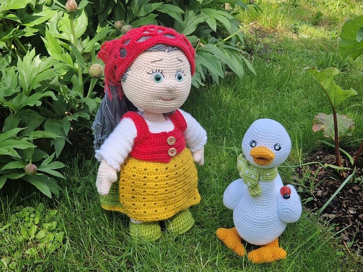 Puppenkleidung für das Gänselieschen und Gustav Gans