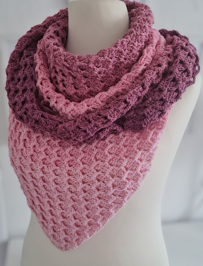 Triangular scarf "Cool Waves" Crochet Pattern
