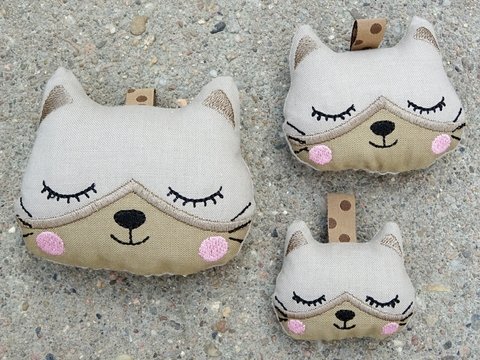 Stickdatei - Katze 1 ITH - in 3 Größen - Anhänger cute Schlüsselanhänger