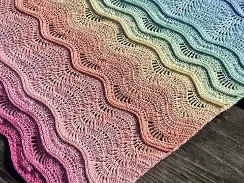 Flowing Waves (Wellendecke oder Wellenstola)