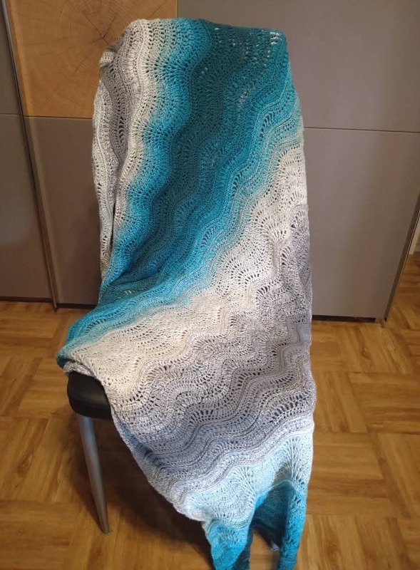 Flowing Waves (Wellendecke oder Wellenstola)