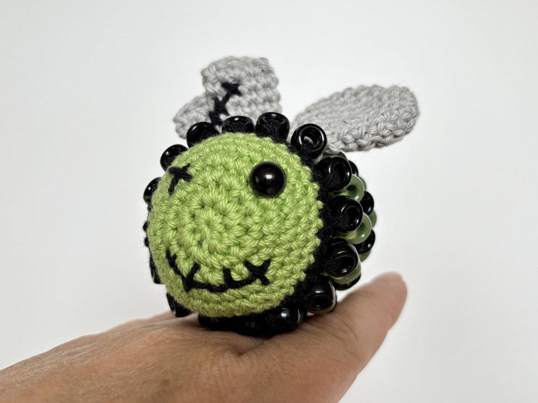 Crochet Fidget Pattern Beaded Zombie Bee, Halloween Amigurumi Bumblebee - Image 3