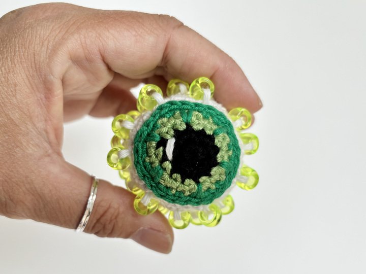 Crochet Fidget Pattern Beaded Eyeball, Amigurumi Eye, Halloween Decoration
