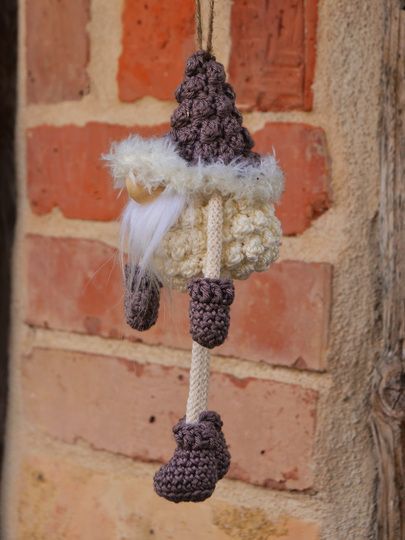 kleiner Wichtel mit Baumelbeinen zum Hängen oder Stellen Frühling