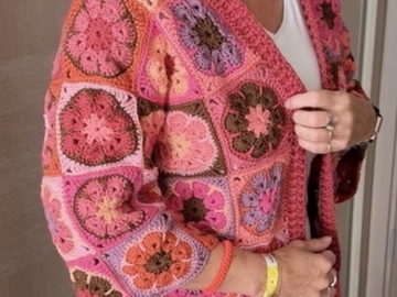 African flower cardigan “Side” Granny Square crochet pattern