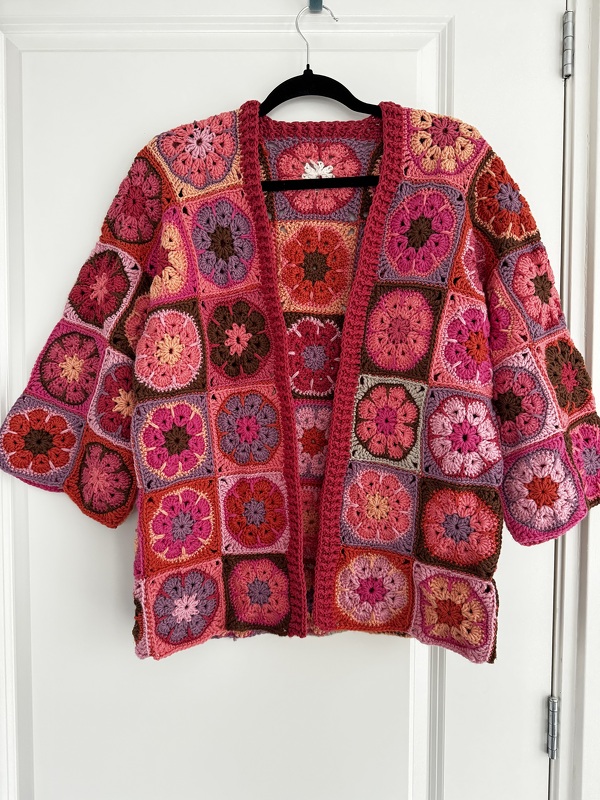 African flower cardigan “Side” Granny Square crochet pattern - Image 5