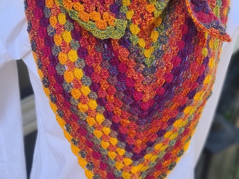 Häkelanleitung-Dreieckstuch " Farbenspiel"