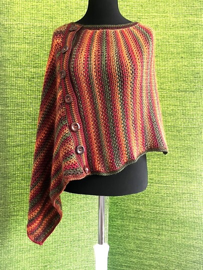 Poncho "Haltmichwarm" für kalte Tage