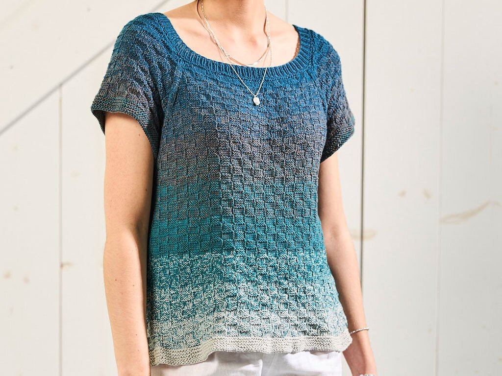 PULLI CYNTIA, ALS RAGLAN VON OBEN GESTRICKT