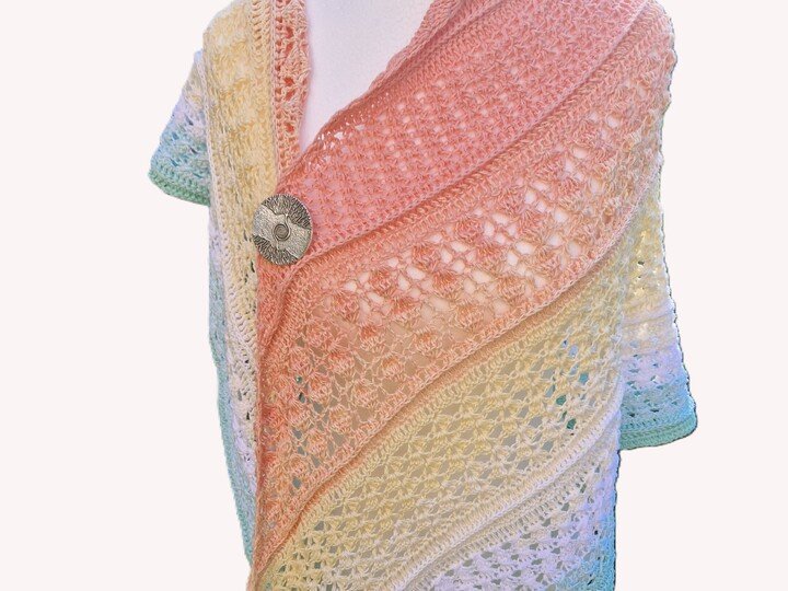 Aranka - Häkelanleitung für ein flaches symmetrisches Dreieckstuch