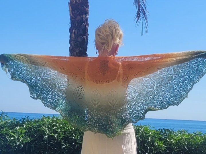 Das Wintertuch stricken- halbrundes Tuch mit Shetland-Lacemuster