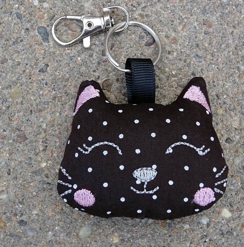 Stickdatei - Katze 4 ITH - in 3 Größen - Anhänger cute Schlüsselanhänger - Bild 7