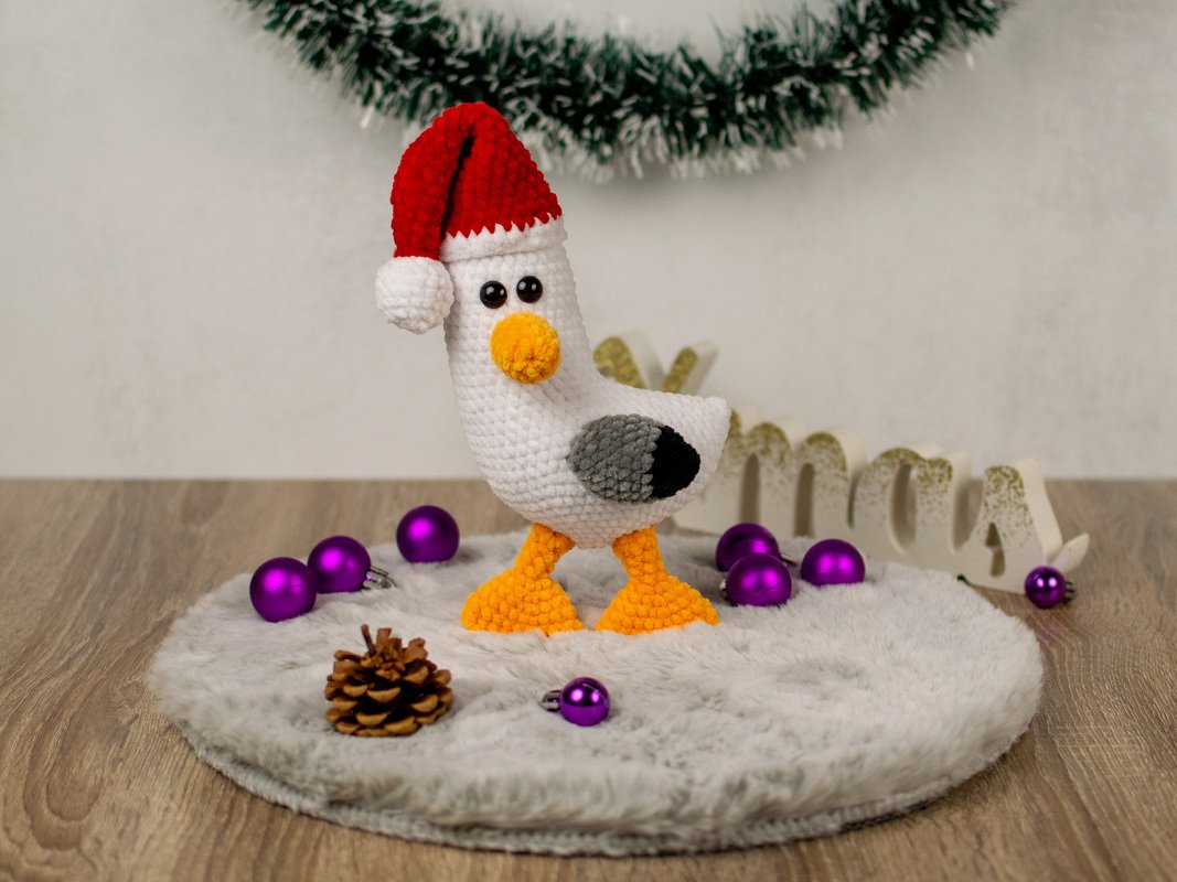 Seagull with Christmas Hat Crochet Pattern – Amigurumi Bird PDF Tutorial