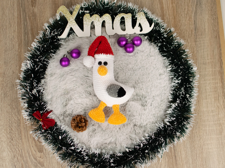 Seagull with Christmas Hat Crochet Pattern – Amigurumi Bird PDF Tutorial 
