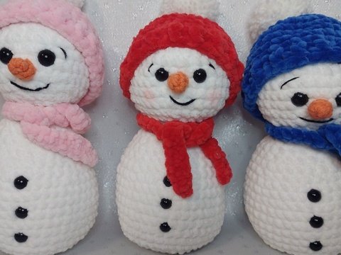 Häkelanleitung: Flocki der Schneemann – Dekofigur oder Kuschelfreund