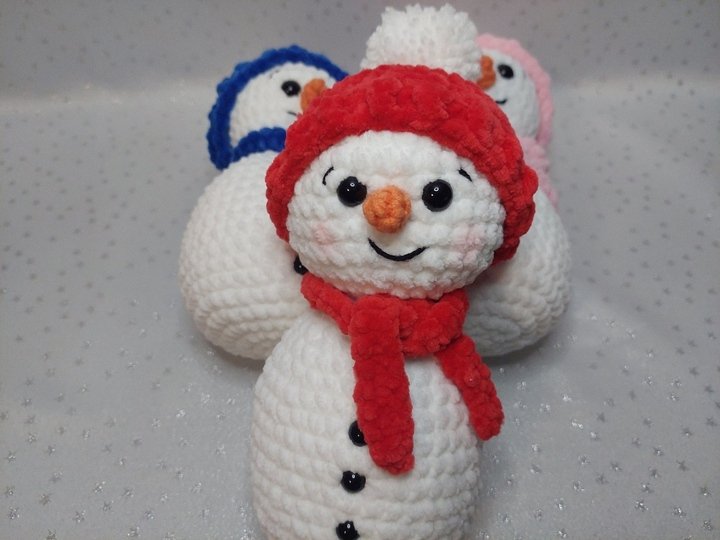 Häkelanleitung: Flocki der Schneemann – Dekofigur oder Kuschelfreund