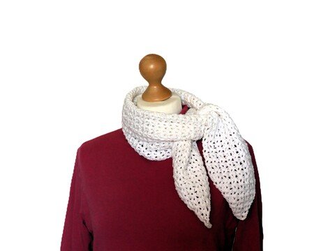 Häkelanleitung: Skinny Scarf „Vida“ – Dein neuer modischer Blickfang