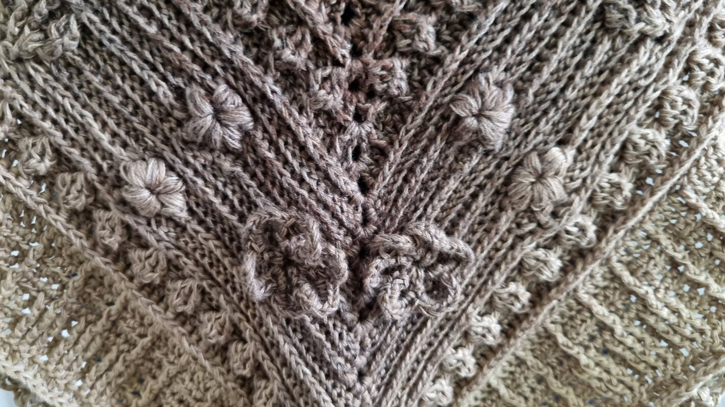 Häkelanleitung Dreieckstuch "earth song" - Bild 7