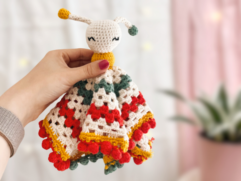 Häkelanleitung Raupe Schnuffeltuch Babyspielzeug