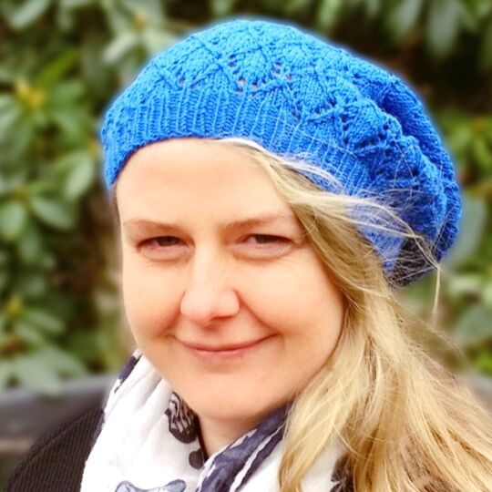 Prisca Beanie, Hat with Lace pattern, knitting pattern