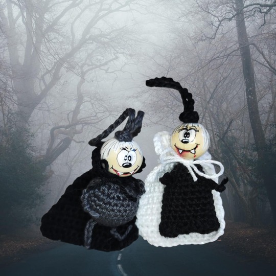 Crochet pattern “Count & Countess Dracula” (PDF)