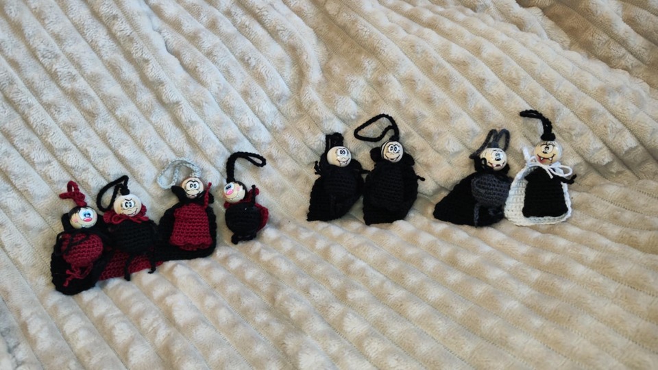 Crochet pattern “Count & Countess Dracula” (PDF)