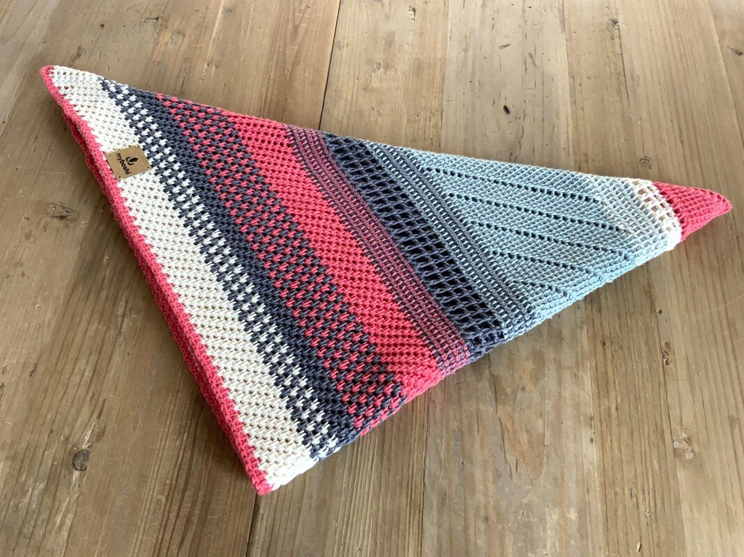 Daniele - Dreieckstuch in tunesischer Häkelei