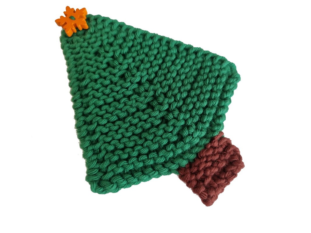 "Waldzauber" Tannenbaum stricken – weihnachtliche Deko in 3 Größen