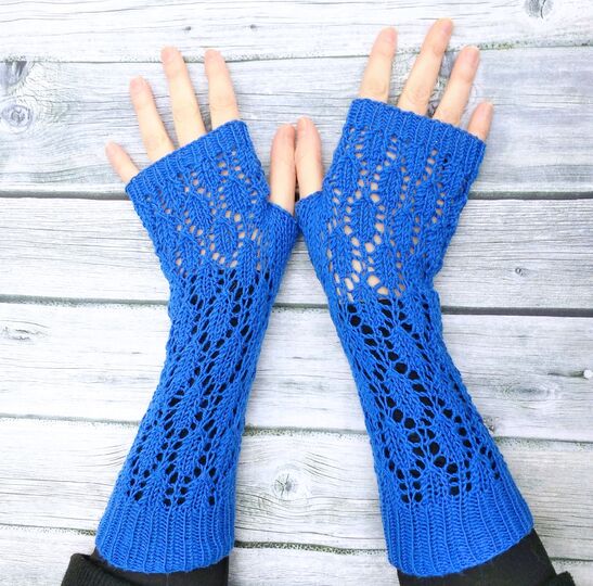 Prisca Pulswärmer, Lochmuster, Lacemuster, Strickanleitung