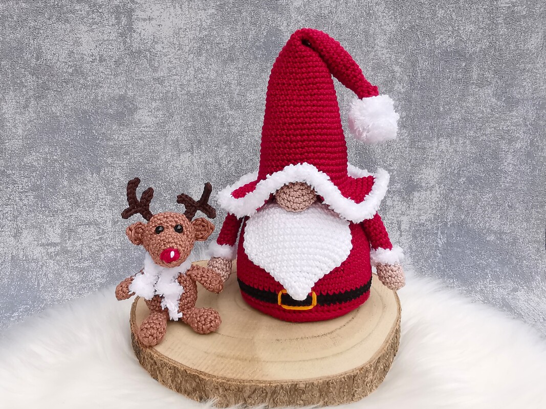 WEIHNACHTS-WICHTEL - Häkelanleitung Gnom / Weihnachtsmann mit Rentier