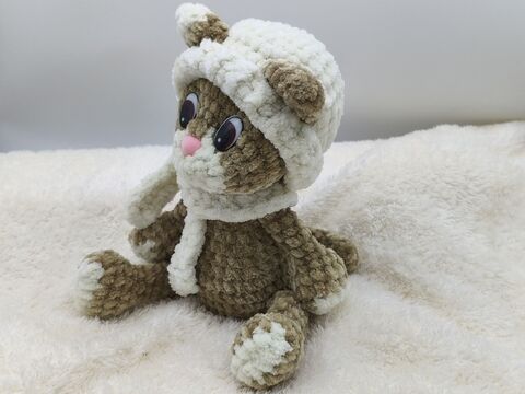 Häkelanleitung für eine Katze im Winterdress/ Amigurumi