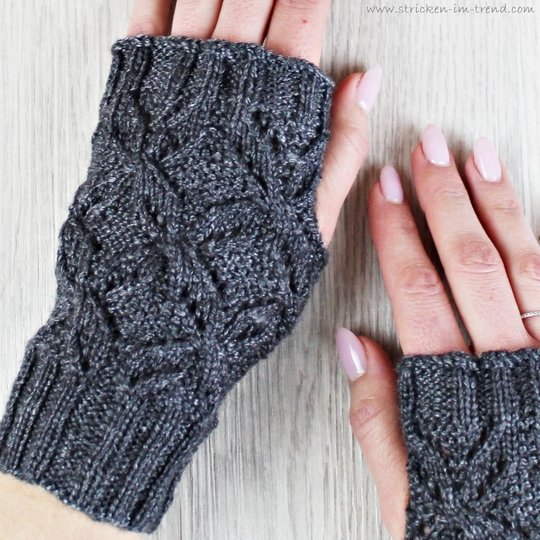 Knitting Pattern for Fingerless Gloves / Wrist Warmers | BALU #5