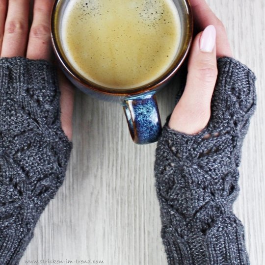 Knitting Pattern for Fingerless Gloves / Wrist Warmers | BALU #5