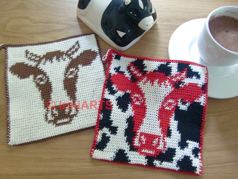 DIY crochet pattern for double-sided cow potholders (2 or 3 colors)