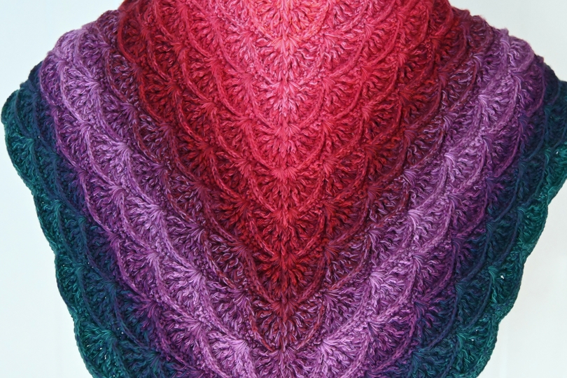Crochet Pattern – Shawl “Aurelia” with Shell Stitch Pattern (advanced)
