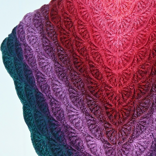 Crochet Pattern – Shawl “Aurelia” with Shell Stitch Pattern (advanced)