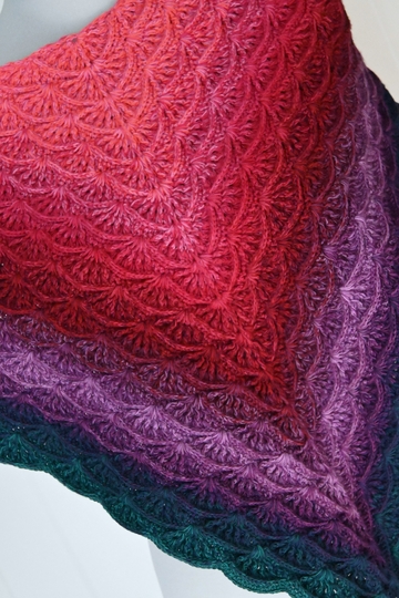 Crochet Pattern – Shawl “Aurelia” with Shell Stitch Pattern (advanced)
