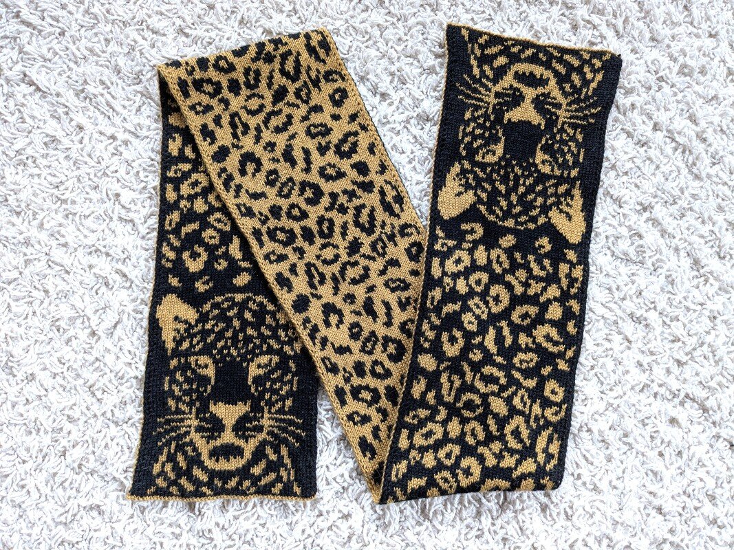 Scarf "Leo Love" - Double knitting pattern - Image 12