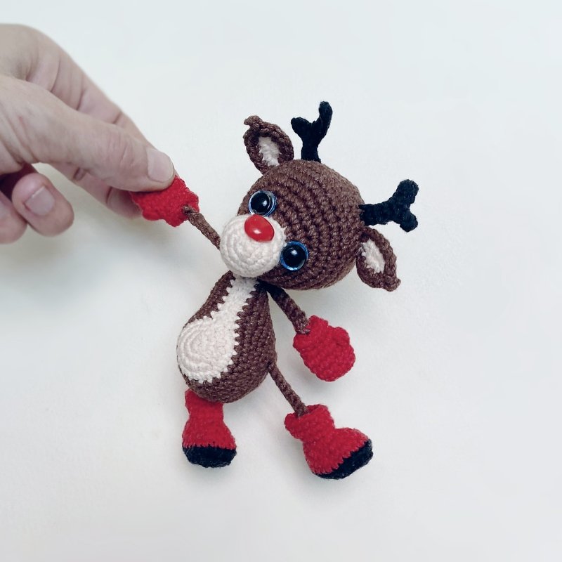 Rudolph the Red-Nosed Reindeer Crochet Pattern – Adorable Amigurumi Deer
